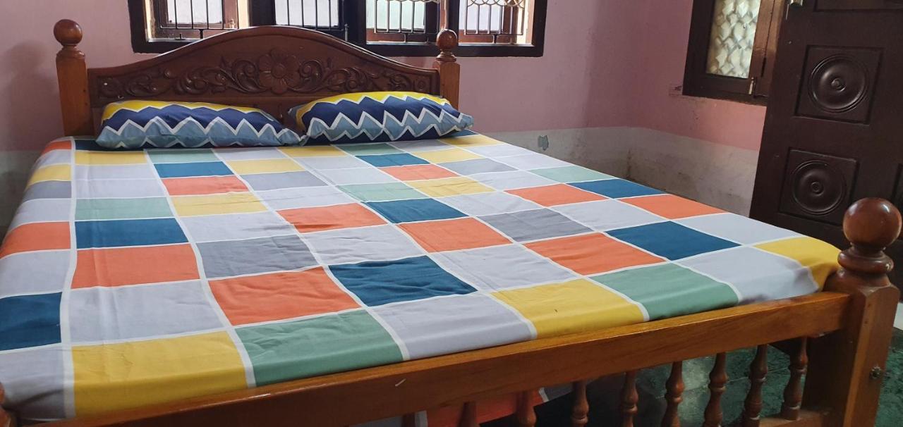 Appartamento Oonjal Veedu Kuttālam Esterno foto